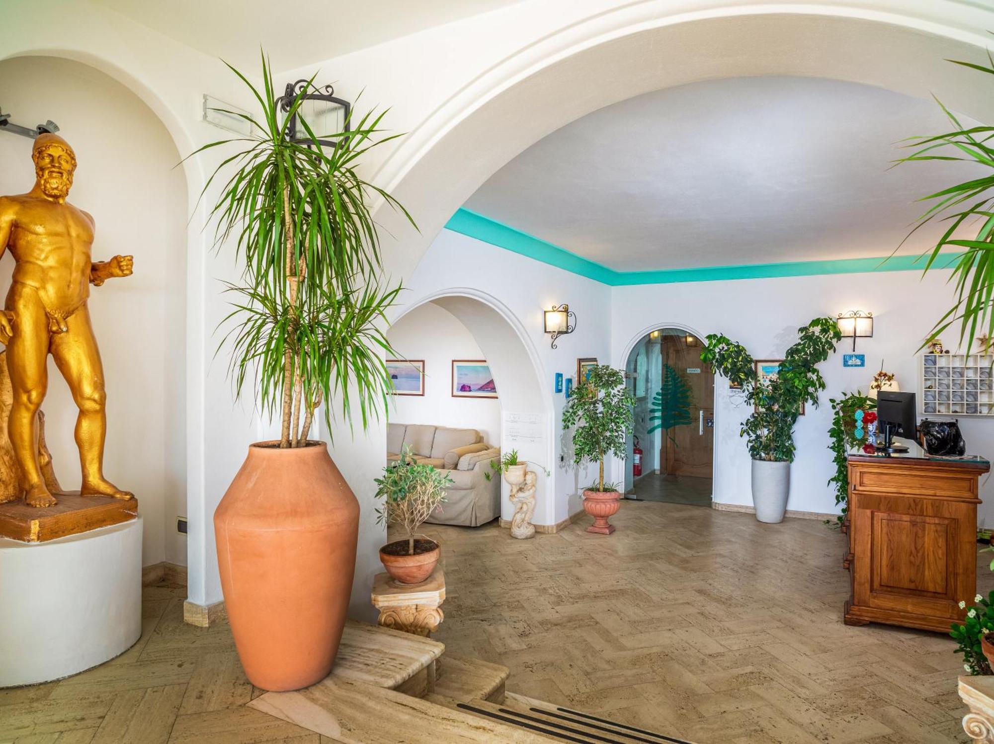 Hotel Ossidiana Stromboli Center Екстериор снимка