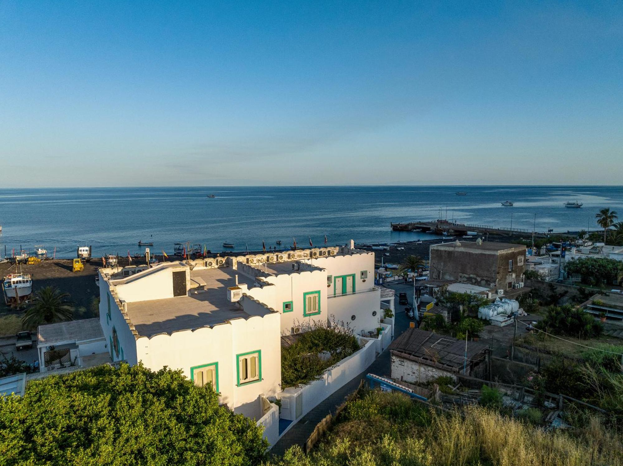 Hotel Ossidiana Stromboli Center Екстериор снимка
