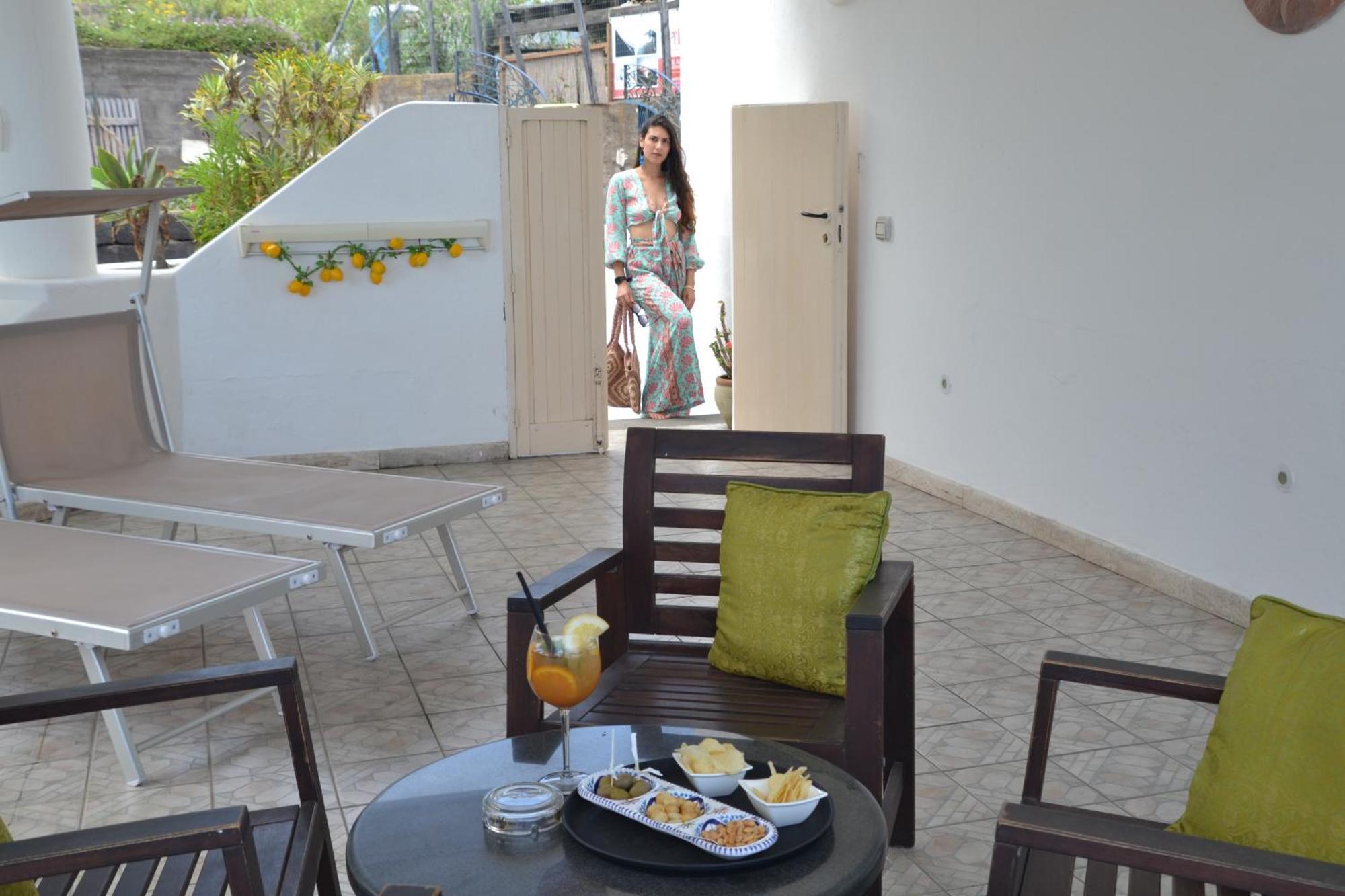 Hotel Ossidiana Stromboli Center Екстериор снимка