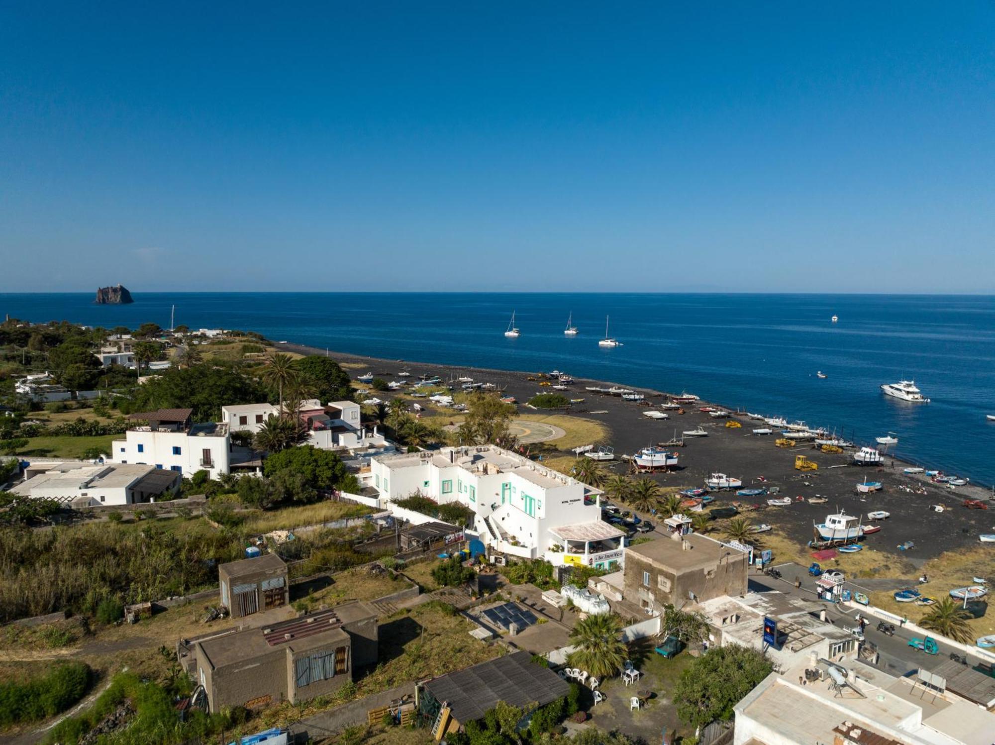 Hotel Ossidiana Stromboli Center Екстериор снимка