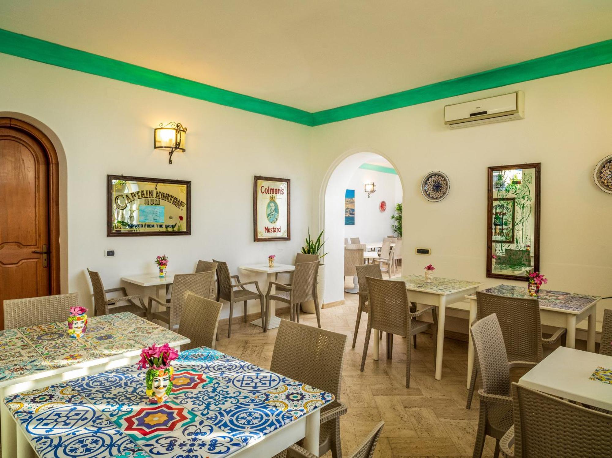 Hotel Ossidiana Stromboli Center Екстериор снимка