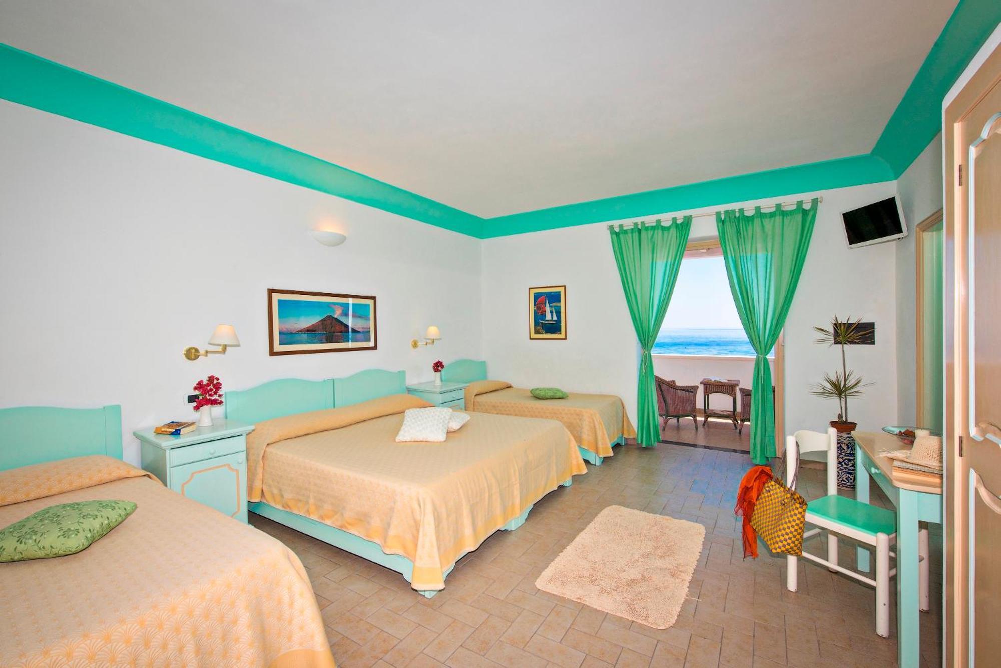 Hotel Ossidiana Stromboli Center Стая снимка