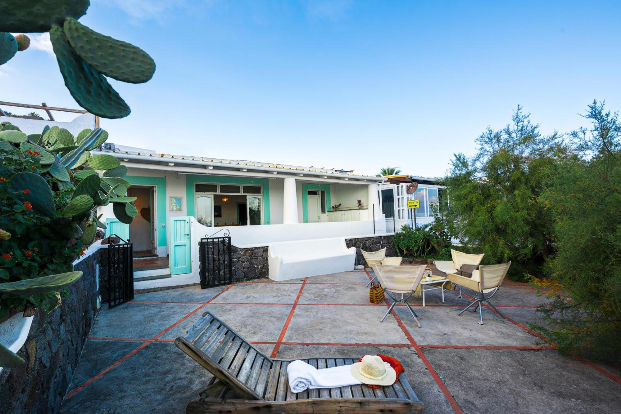 Hotel Ossidiana Stromboli Center Стая снимка